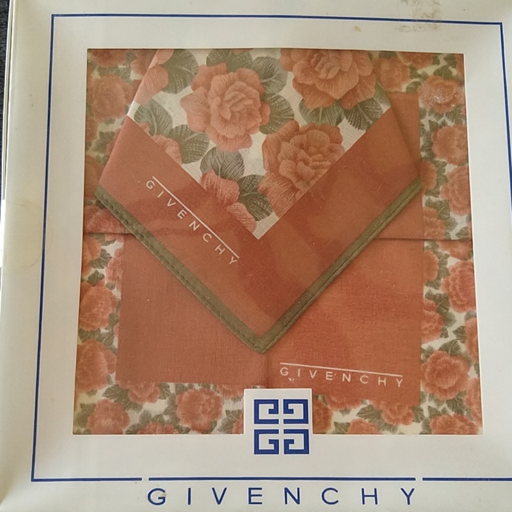 Handkerchief